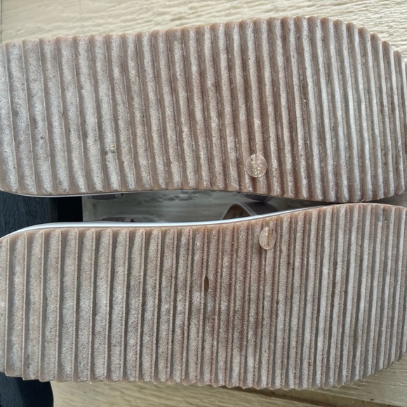 Lucky Brand White Crisscross Sandals - Picture 9 of 10